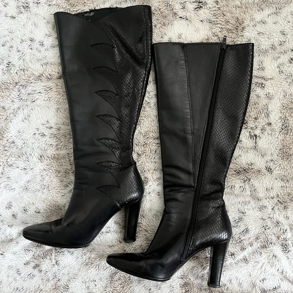 Saint Laurent Black Calf-High Leather Boots with Snakeskin detail size 38 / 8